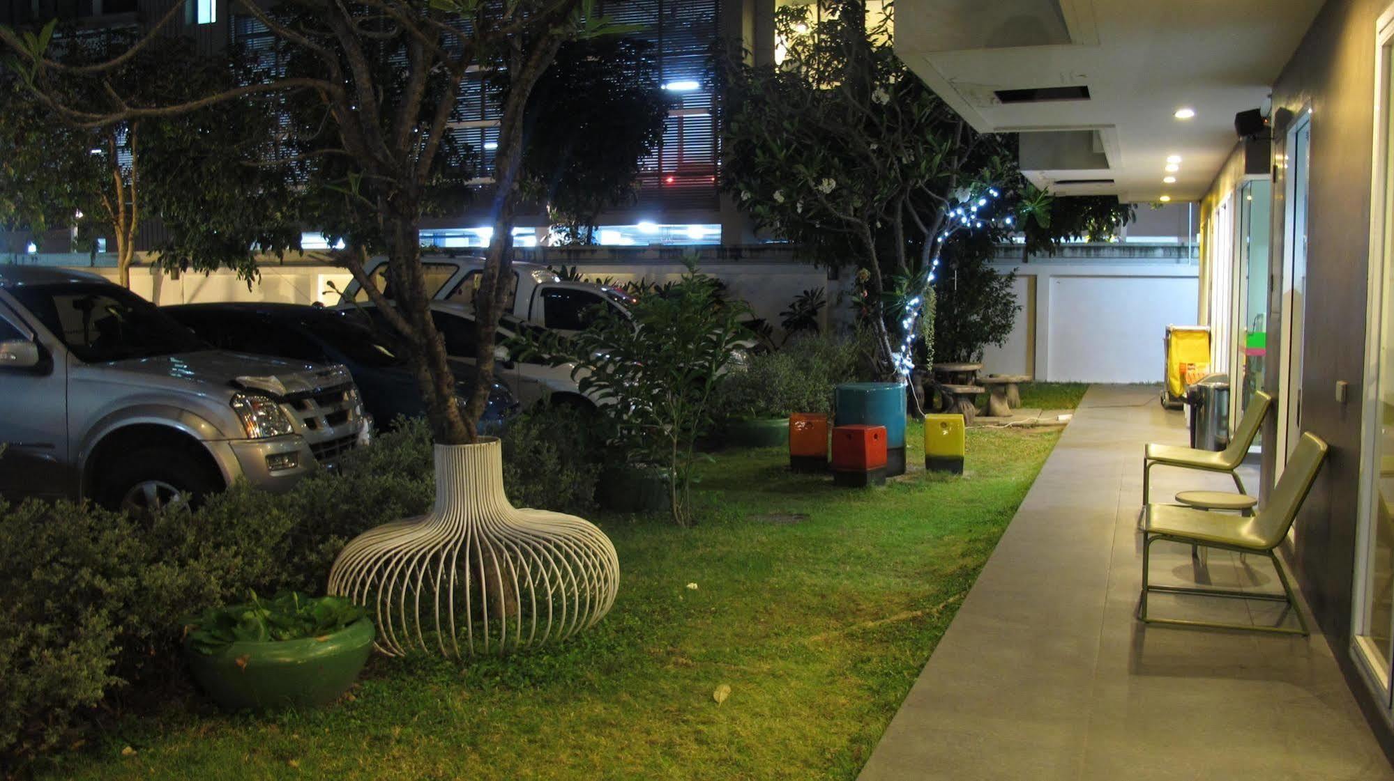 U431 Chaengwattana Hotell Nonthaburi Exteriör bild